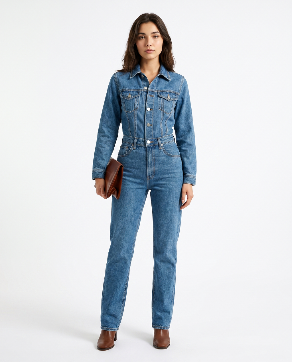Blå denim buksedragt med skjortekrave, knaplukning, bælte og baglommer